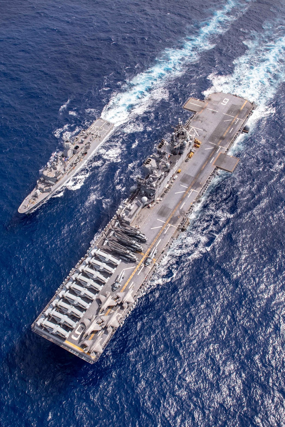 USS America conducts fueling-at-sea with HMAS Ballarat