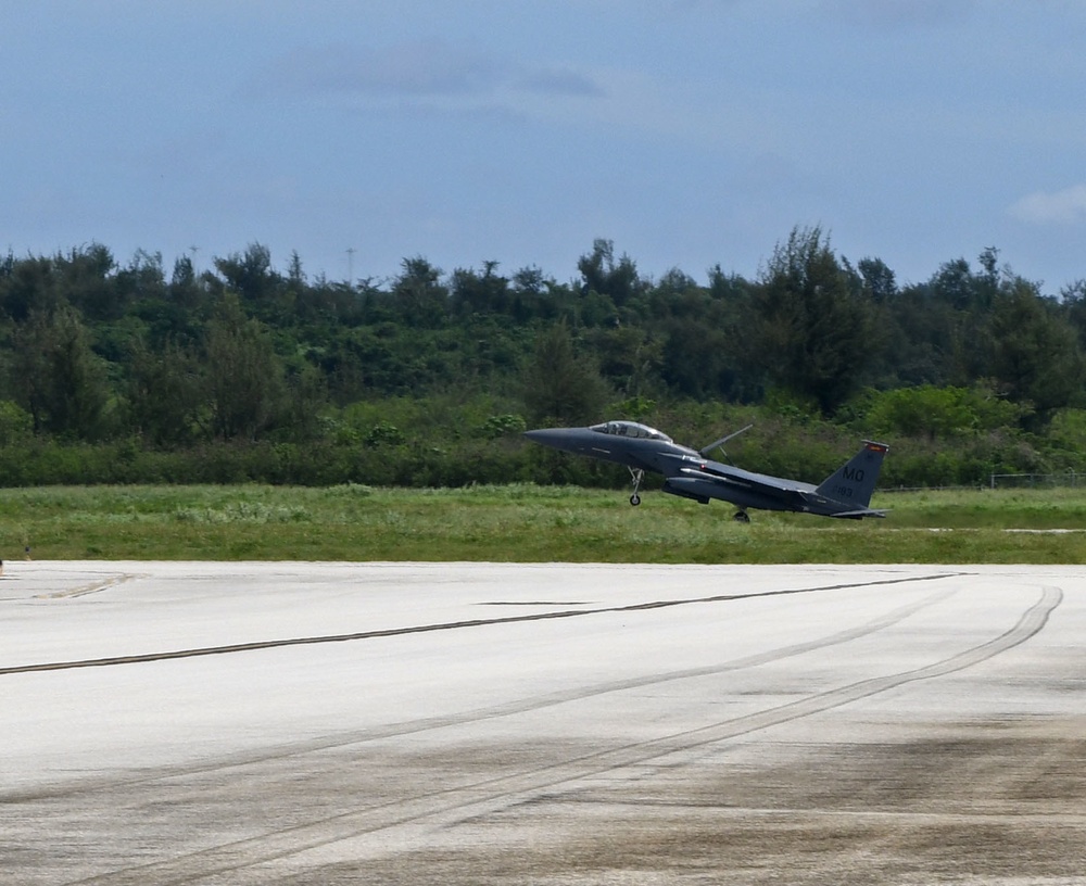 Gunfighters arrive on Tinian