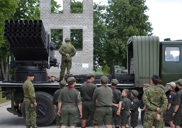 Battle Group Poland opens its doors to Polish scouts