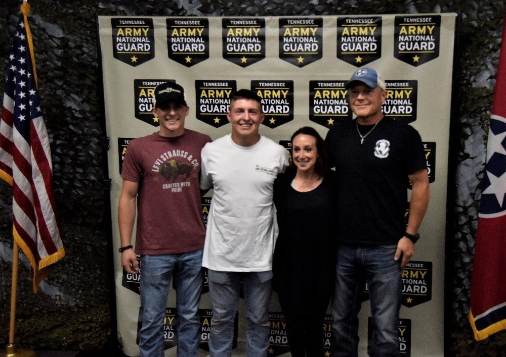 Tennessee National Guard recruits retake oath before family and friends
