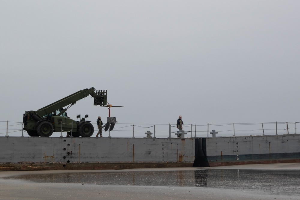 ACB 1 Conducts Floating Causeway Training with ACU 1 and BMU 1