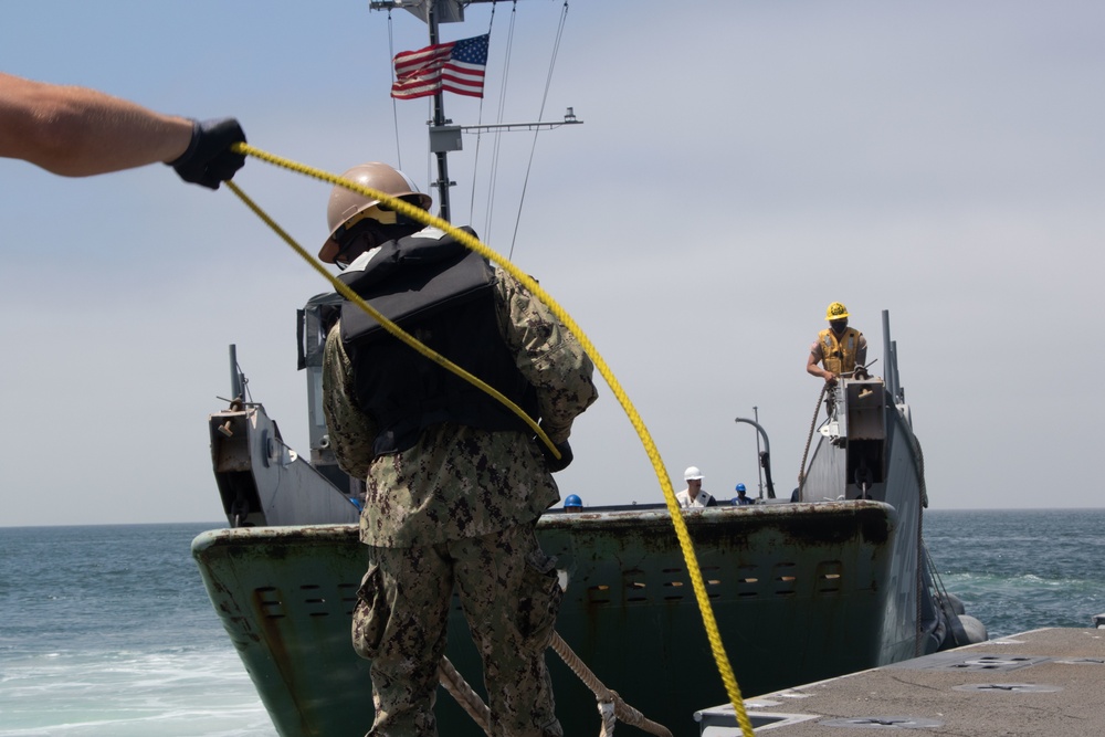 ACB 1 Conducts Floating Causeway Training with ACU 1 and BMU 1