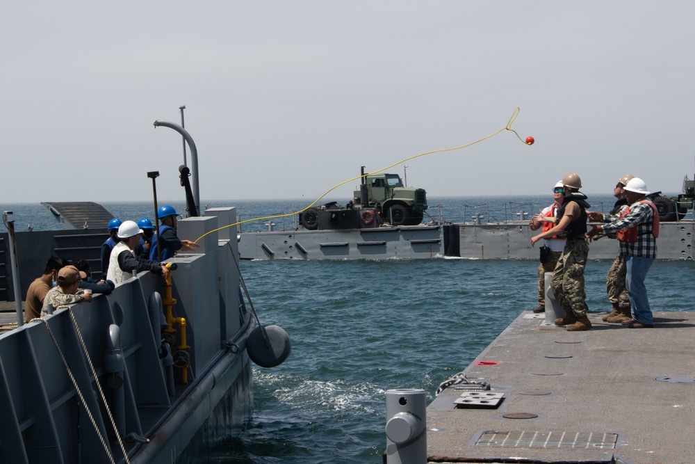 ACB 1 Conducts Floating Causeway Training with ACU 1 and BMU 1