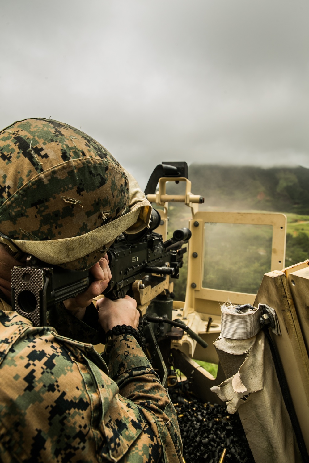 Guns Up | 3d Landing Support Battalion sharpens machine gun skills alongside 2nd Battalion, 2nd Marines machine gunners