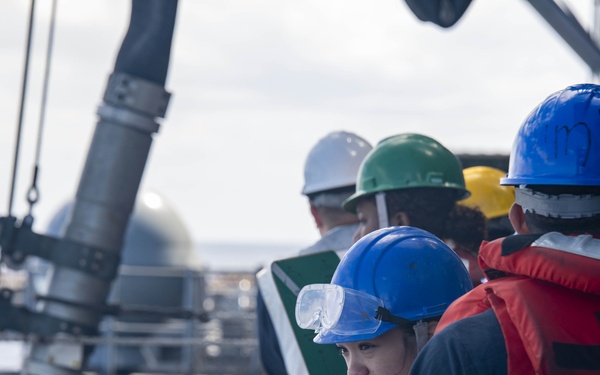USS America (LHA 6) conducts fueling-at-sea with Royal Austrailian Navy frigate HMAS Ballarat (FFH 155) during Talisman Sabre 21.
