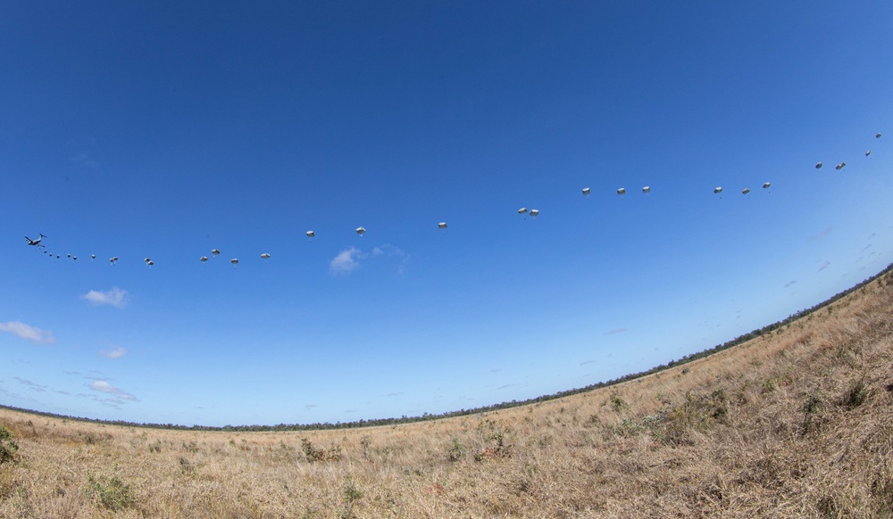 Exercise Talisman Sabre 21: ‘Spartan Brigade’ paratroopers jump over Queensland, Australia