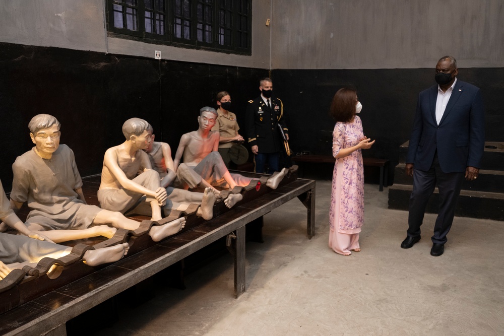 SECDEF Tours Hỏa Lò Prison in Hanoi