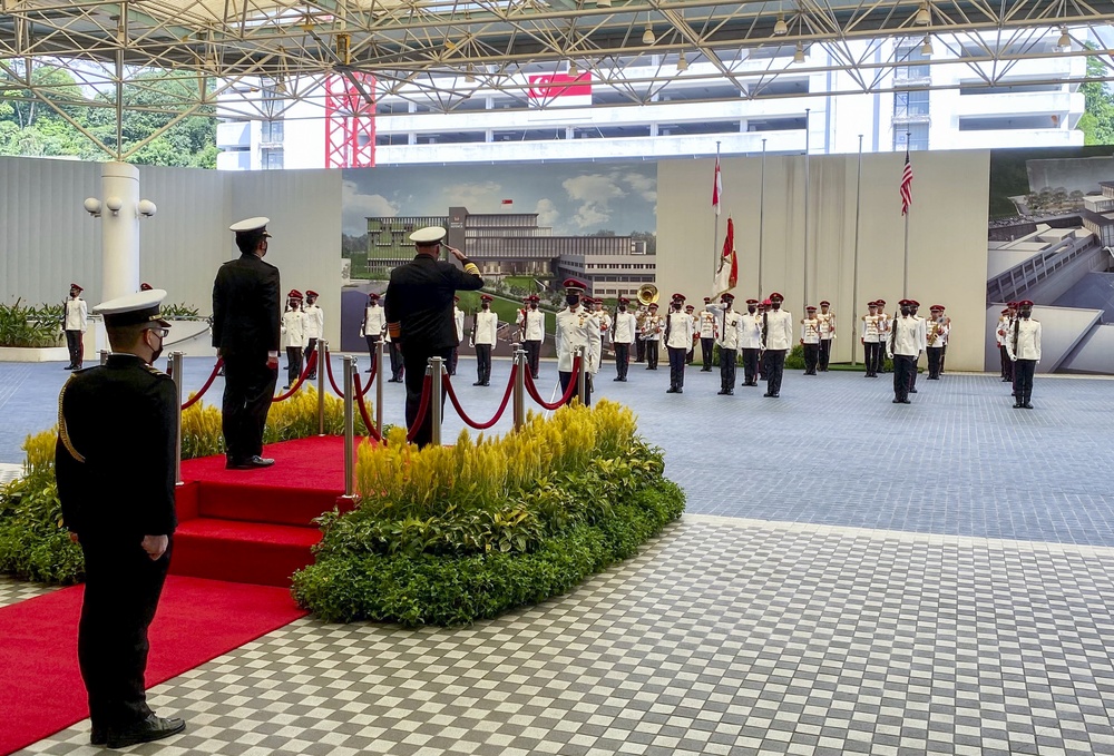 CNO visits Singapore, meets Minister of Defense
