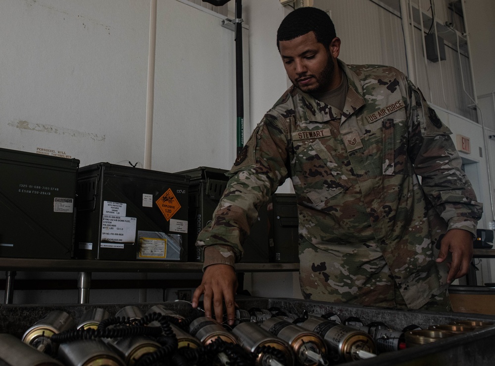 Exercise Quick Fuse tests the limits of munitions teams