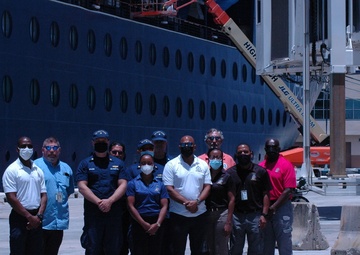 U.S. Coast Guard, Royal Bahamas Defense Force conduct international port security engagement