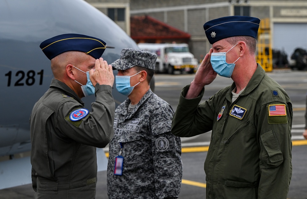 79th FS hosts Second Commander Colombian Air Force