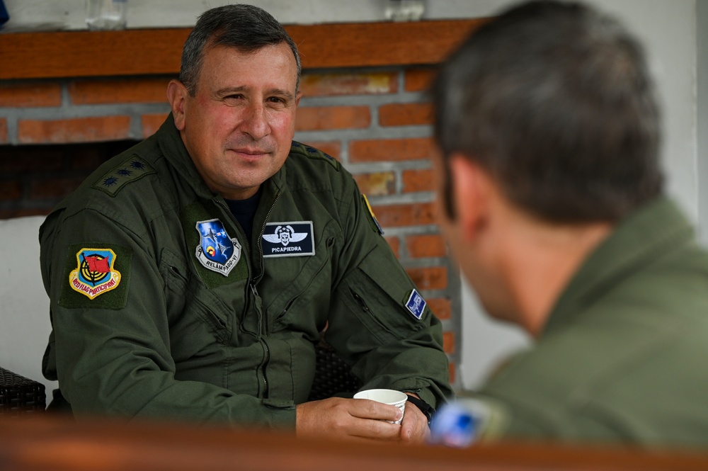 79th FS hosts Second Commander Colombian Air Force