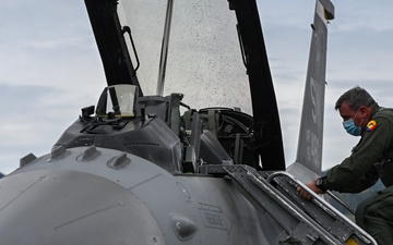 79th FS hosts Second Commander Colombian Air Force