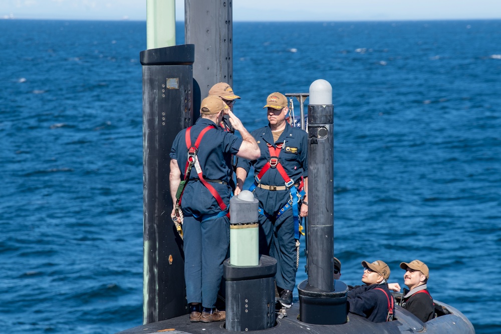 USS Henry M. Jackson Gold Crew Conducts Change of Command At Sea