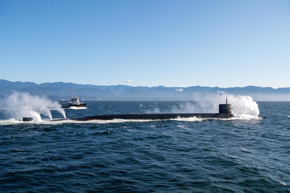 USS Henry M. Jackson Gold Crew Conducts Change of Command At Sea