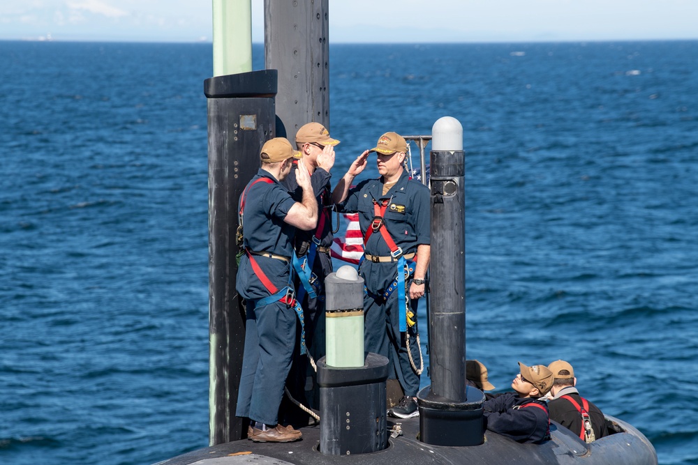 USS Henry M. Jackson Gold Crew Conducts Change of Command At Sea