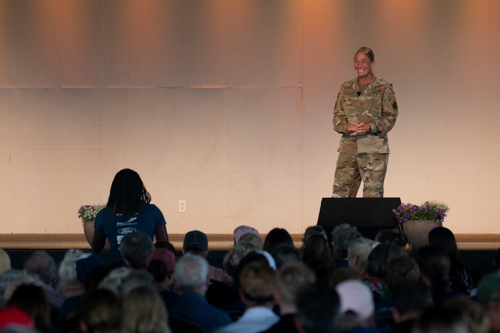 Colonel Allison Black speaks at EAA WomenVenture 2021