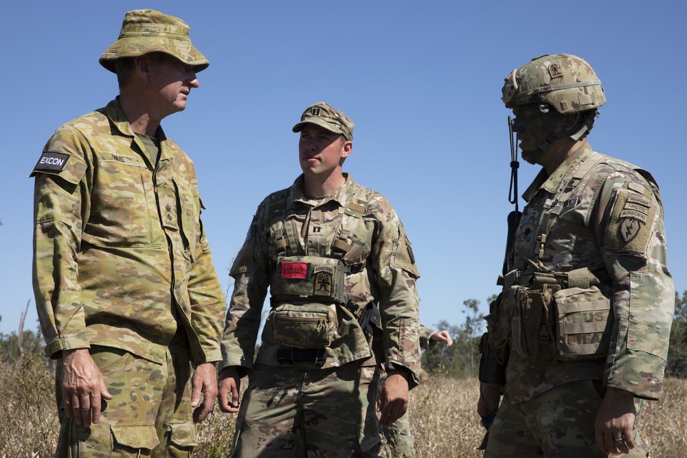 Talisman Sabre 21: US Army paratroopers fly in Australian CH-47 Chinooks