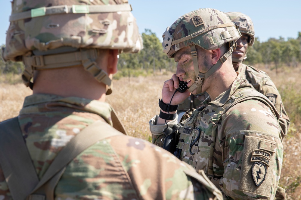 Talisman Sabre 21: US Army paratroopers fly in Australian CH-47 Chinooks