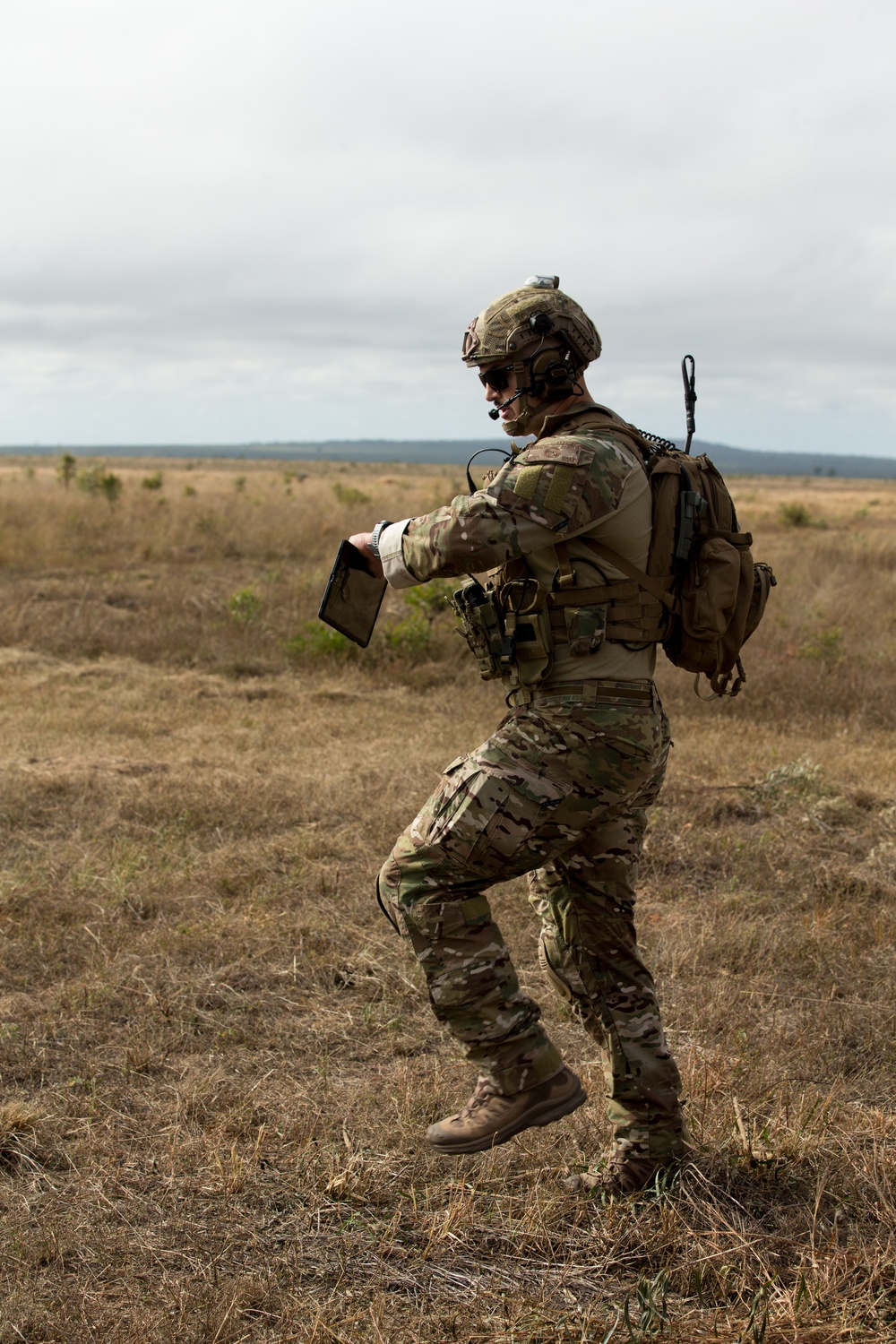 Spartan Brigade paratroopers jump over Queensland, Australia during Exercise Talisman Sabre 21