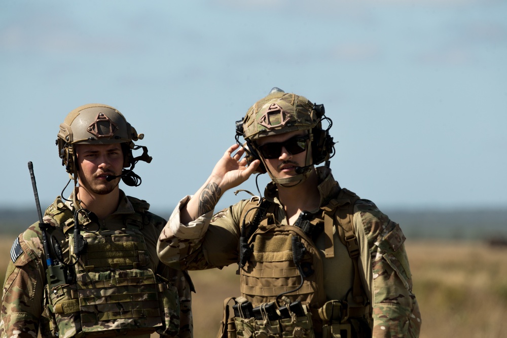 Spartan Brigade paratroopers jump over Queensland, Australia during Exercise Talisman Sabre 21