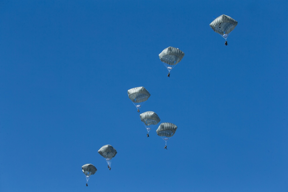 Spartan Brigade paratroopers jump over Queensland, Australia during Exercise Talisman Sabre 21