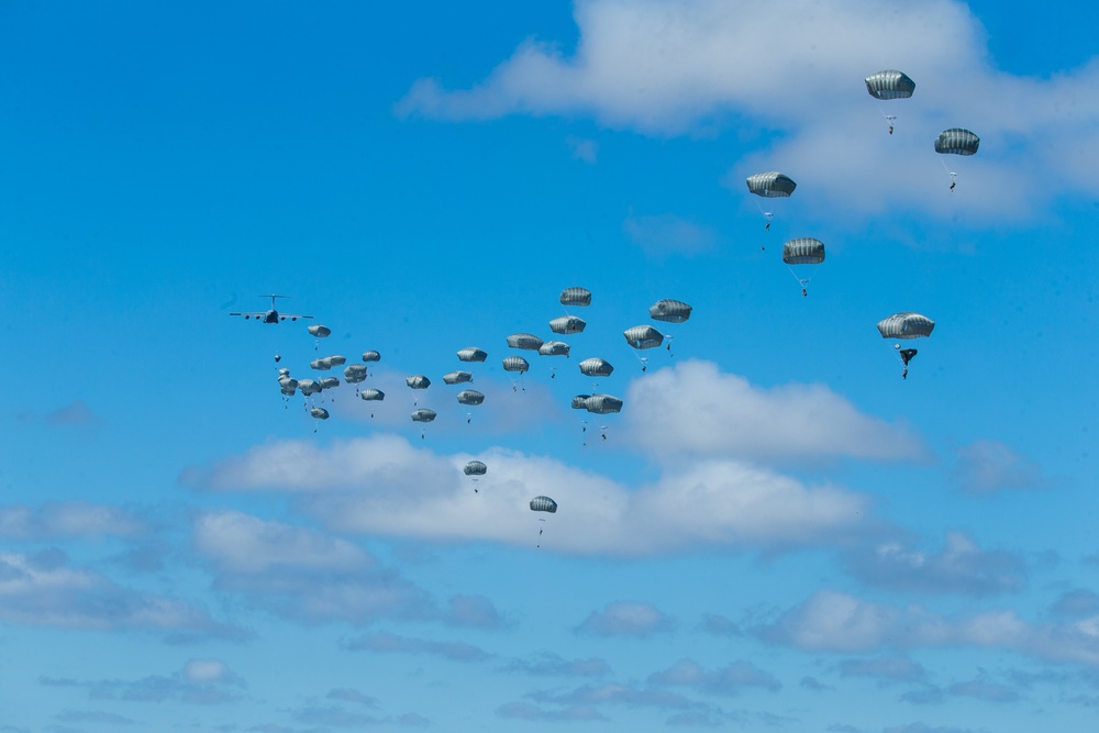 Spartan Brigade paratroopers jump over Queensland, Australia during Exercise Talisman Sabre 21