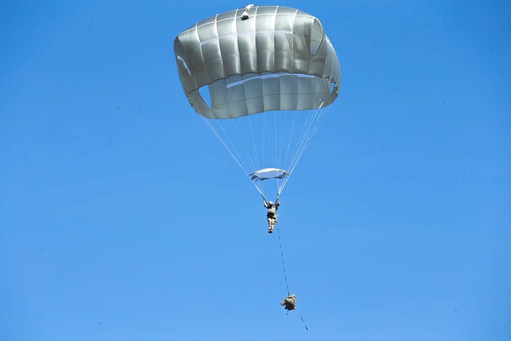 Spartan Brigade paratroopers jump over Queensland, Australia during Exercise Talisman Sabre 21