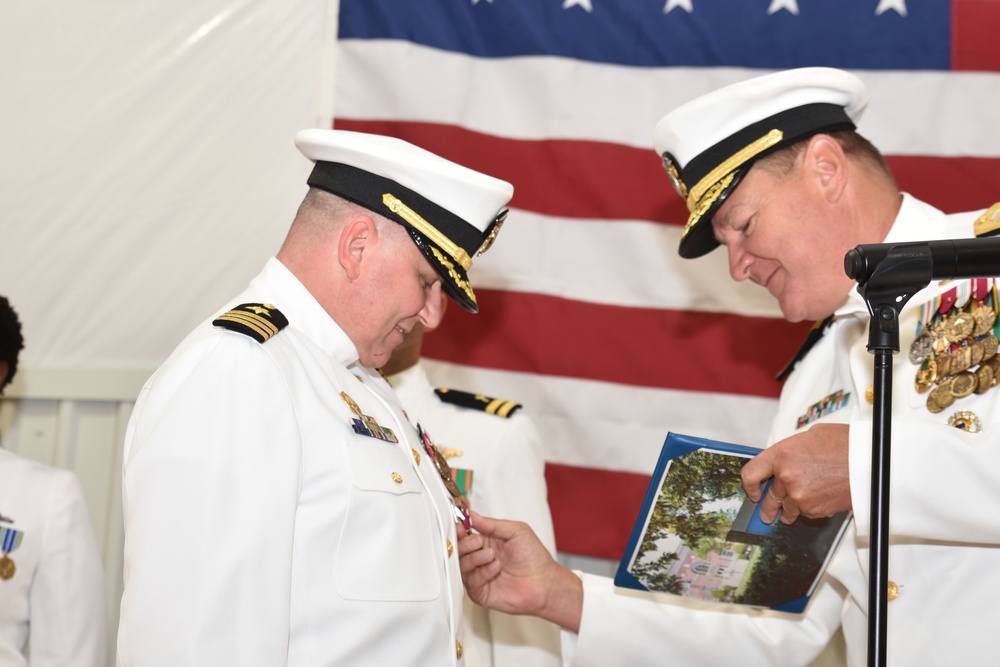 Naval Support Activity Saratoga Changes Command