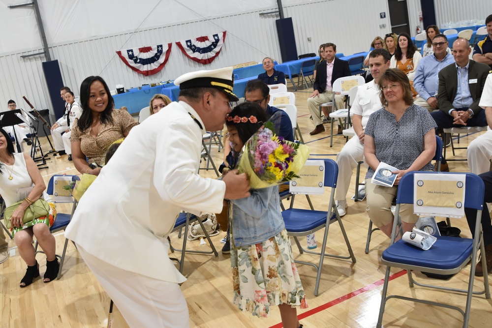 Naval Support Activity Saratoga Changes Command