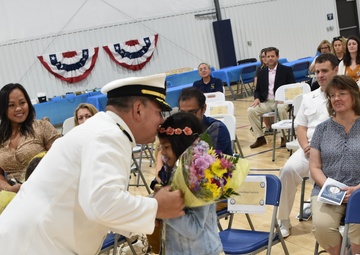 Naval Support Activity Saratoga Changes Command