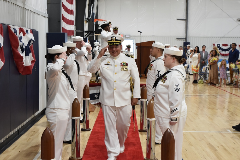 Naval Support Activity Saratoga Changes Command