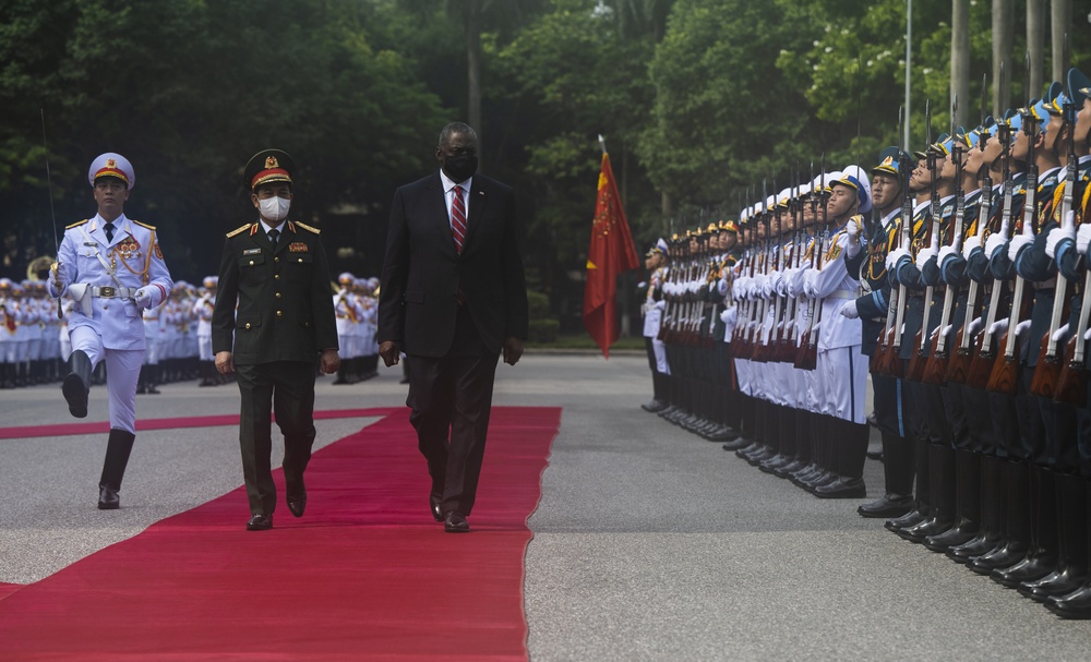 SECDEF visits counterparts in Hanoi, Vietnam