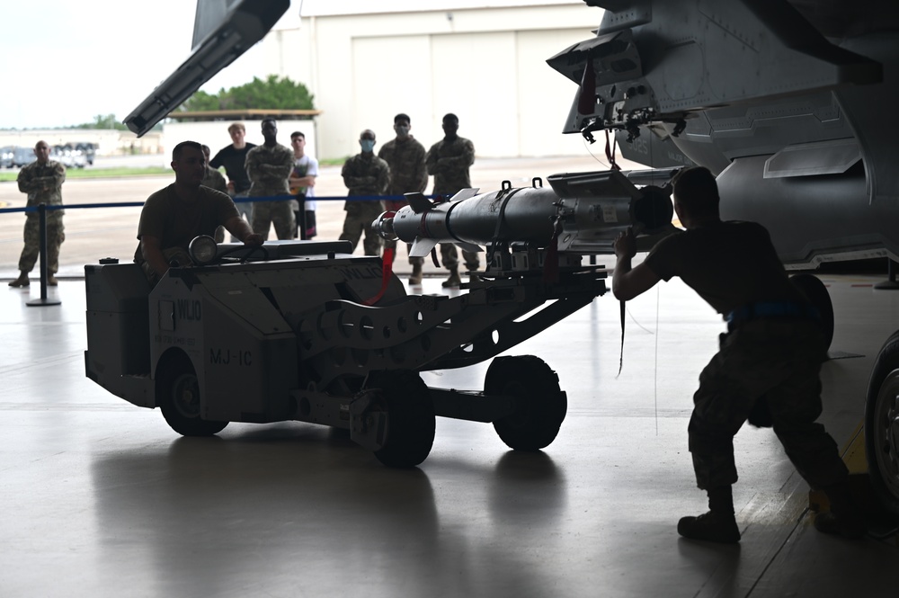 33rd AMXS Weapons Load Competition