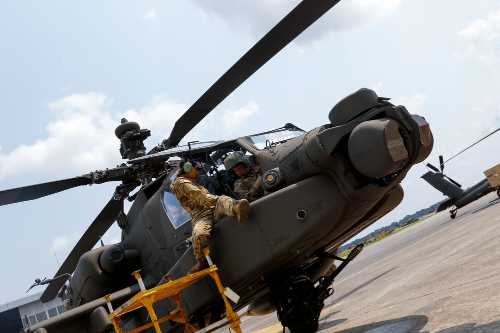 The Commanding General of the 3rd Infantry Division takes to the skies.