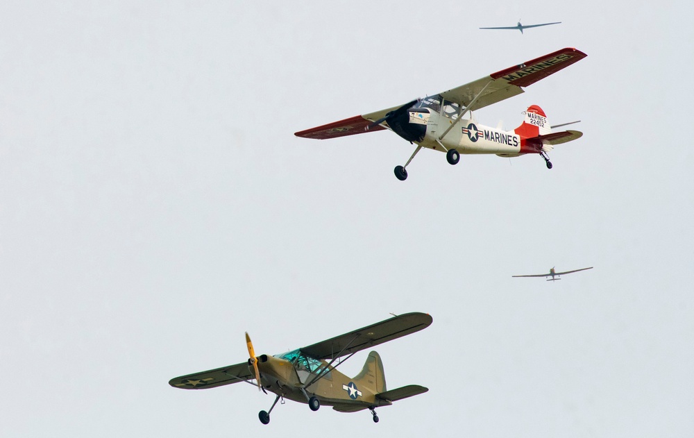 Tuskegee Airmen visit EAA AirVenture Oshkosh 21