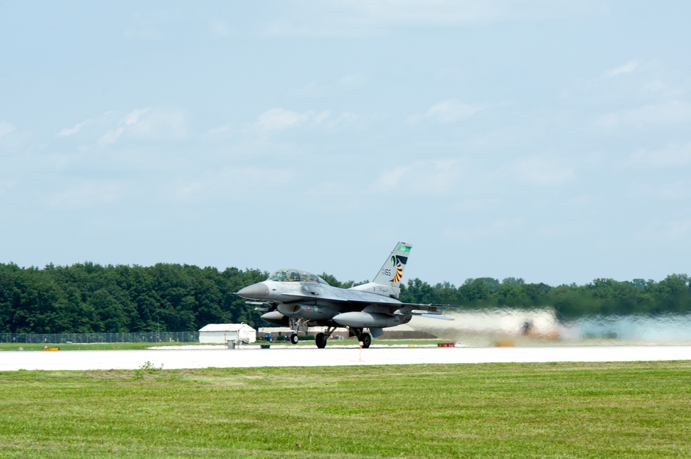 180FW Conducts Daily Flying Operations