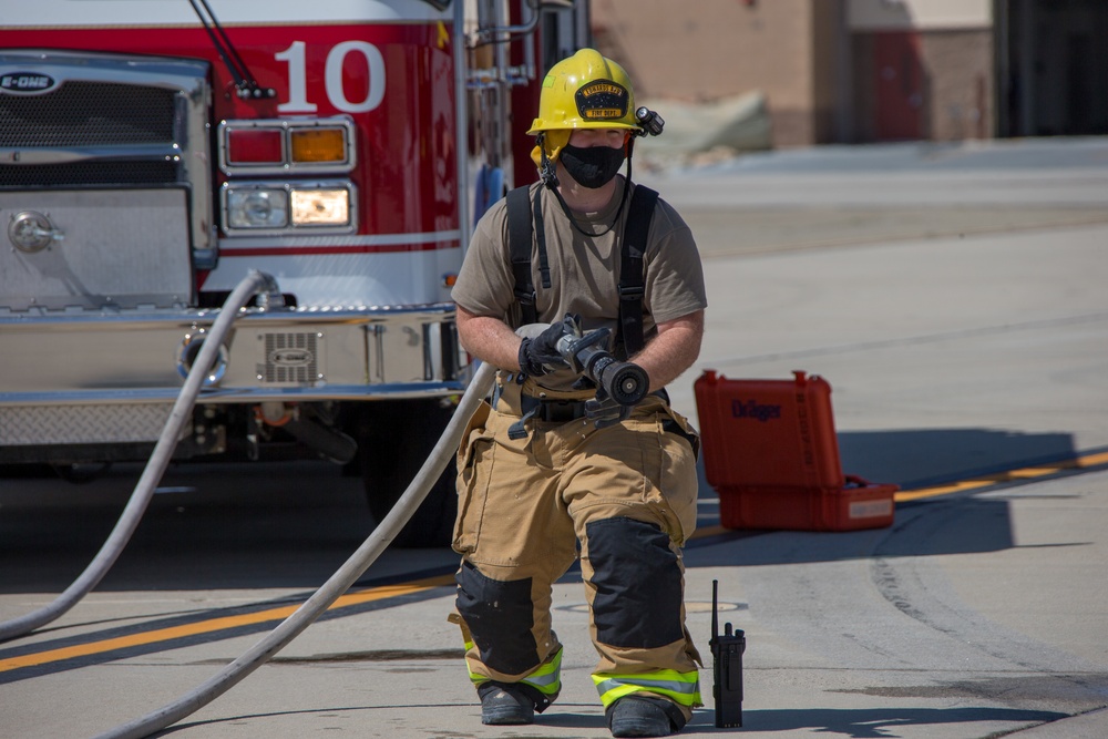Edwards AFB Fire and Emergency Services Trains on Starliner Recovery Procedures