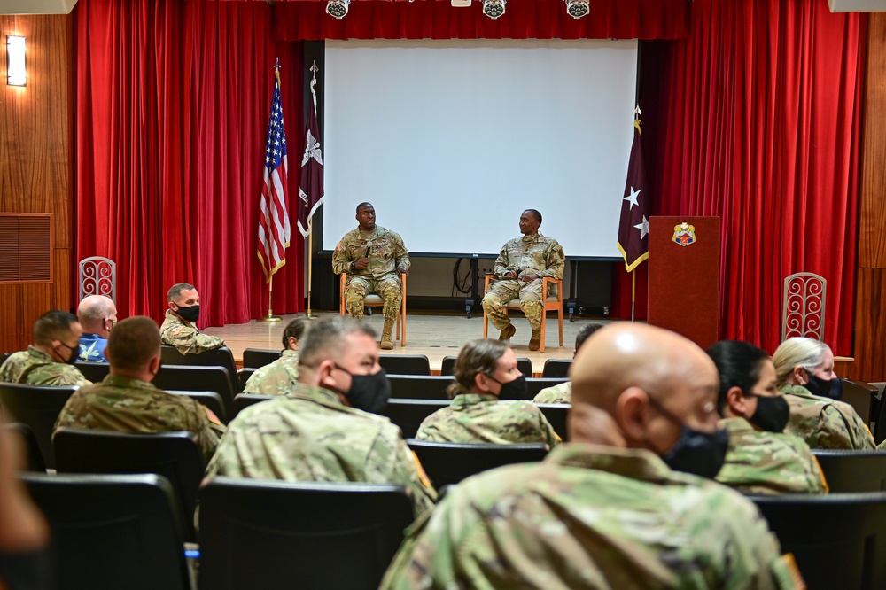 Army Surgeon General visits Tripler Army Medical Center
