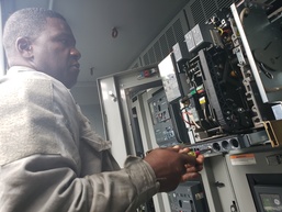 Seabee MUSE Technicians Prepare Two Navy Carriers for Inspections