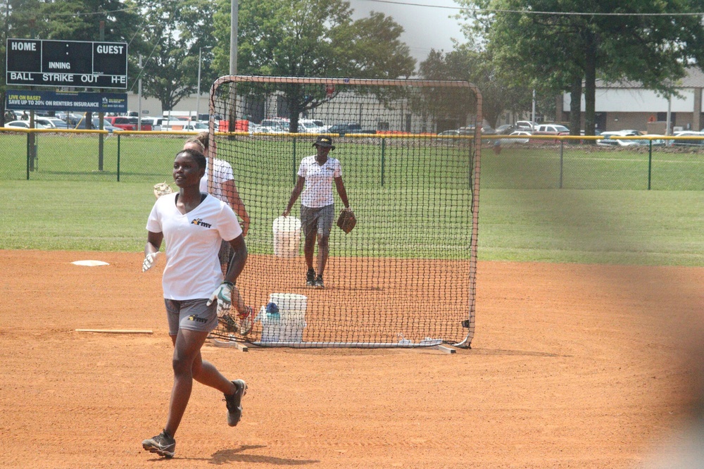 Fort Campbell to host first Armed Forces Women's Softball Championship