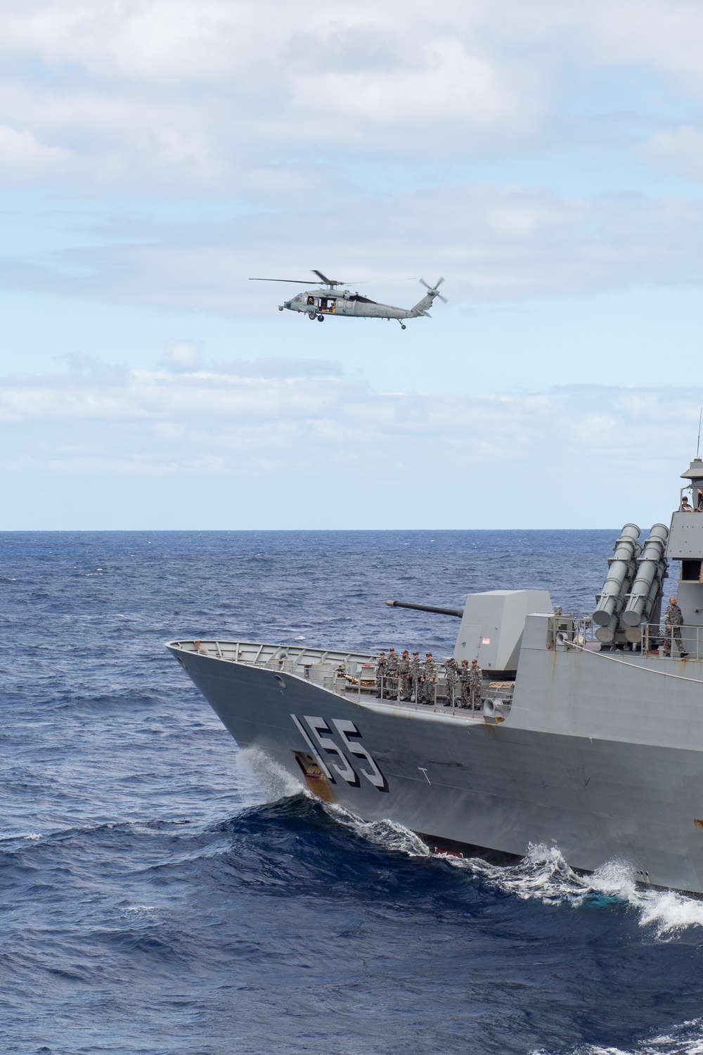 USS America Delivers Fuel to HMAS Ballarat