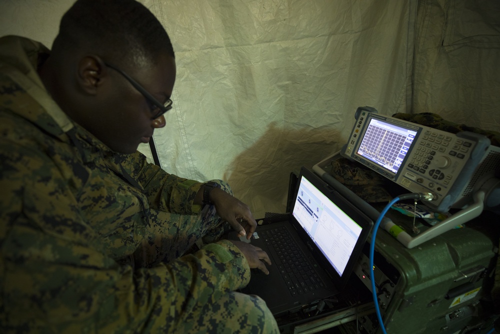 Marines with MACS-4 set up a Tactical Air Operations Center