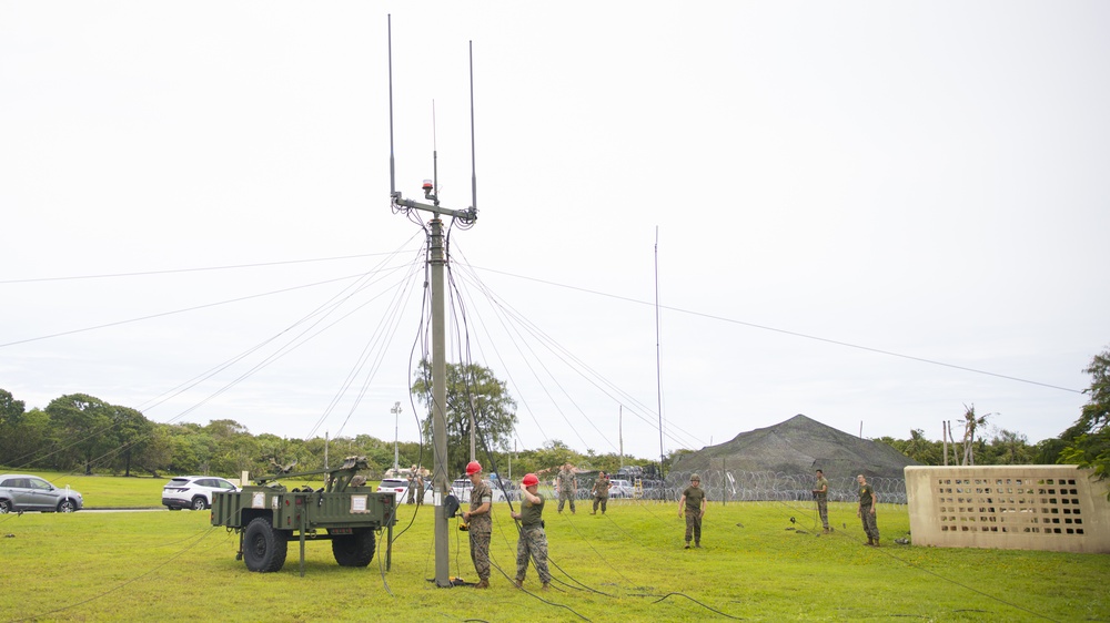 Marines with MACS-4 set up a Tactical Air Operations Center