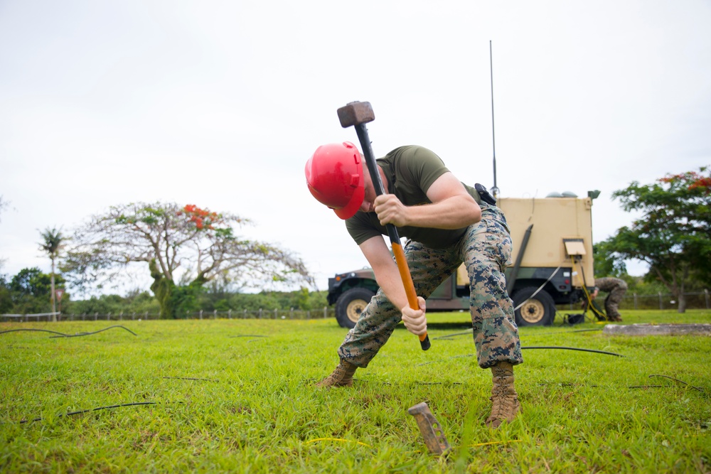 Marines with MACS-4 set up a Tactical Air Operations Center