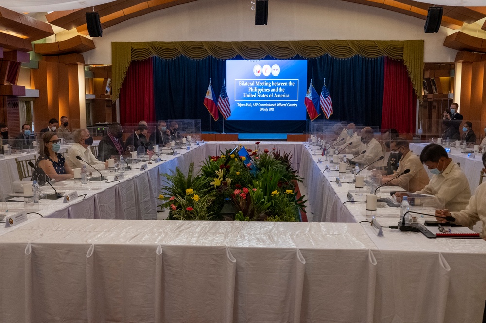 SECDEF Visits Counterparts in Manila