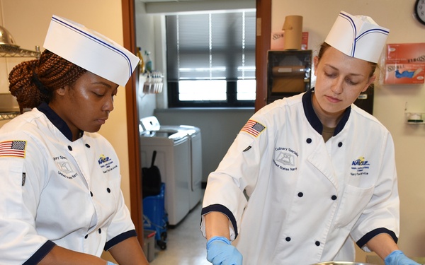 NAVSUP FLC Norfolk Baking Class