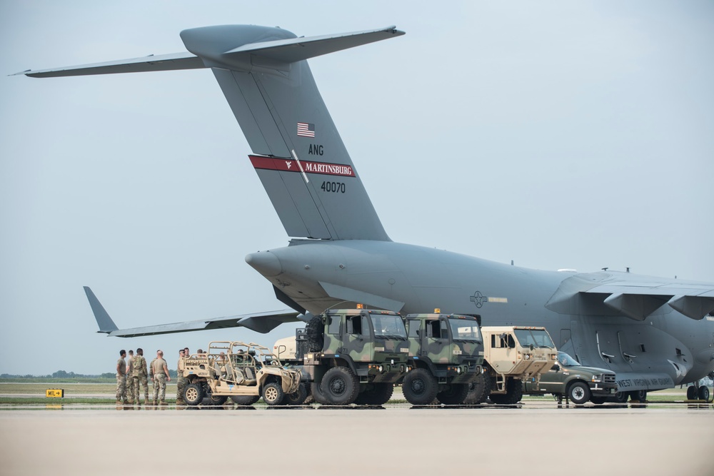 167th Conducts Joint Cargo Exercise with 1528th FSC