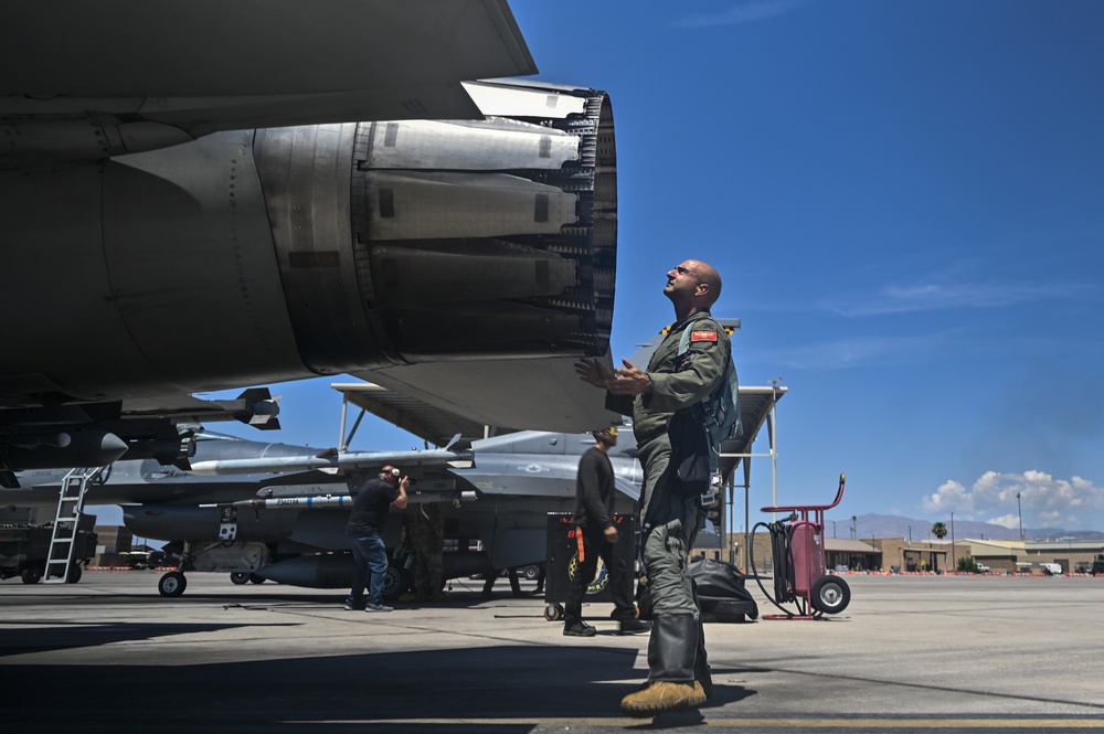Red Flag Nellis: Red Force AGRS Mount up