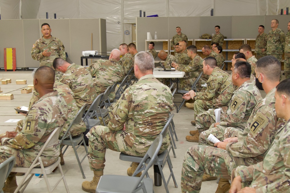 First Army CG conducts tour of NFHTX facilities by 120th Infantry Brigade